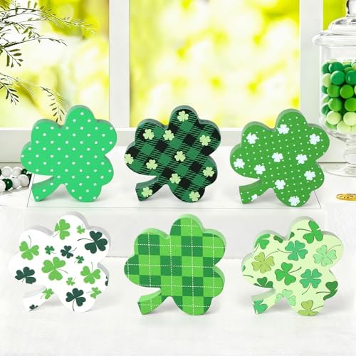 St. Patrick's Day Shamrock Decorations (Pattern)